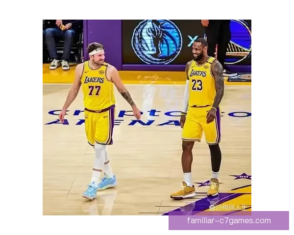 湖人力克勇士詹姆斯砍三双领跑西部争冠格局生变引爆季后赛悬念