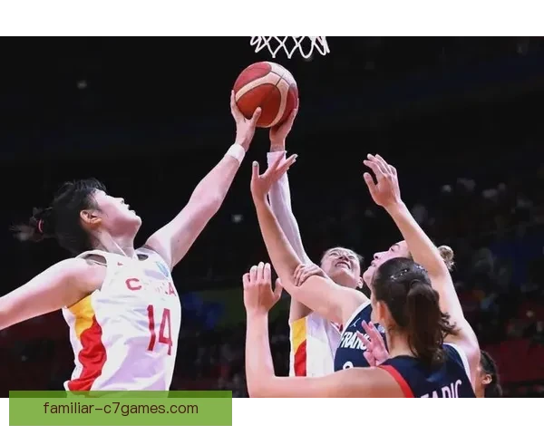 中国女篮晋级世界杯四强创历史新纪录 凭借精彩表现赢得全场掌声