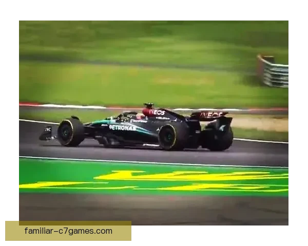 F1赛事精彩纷呈 各车队为年度总冠军展开激烈角逐